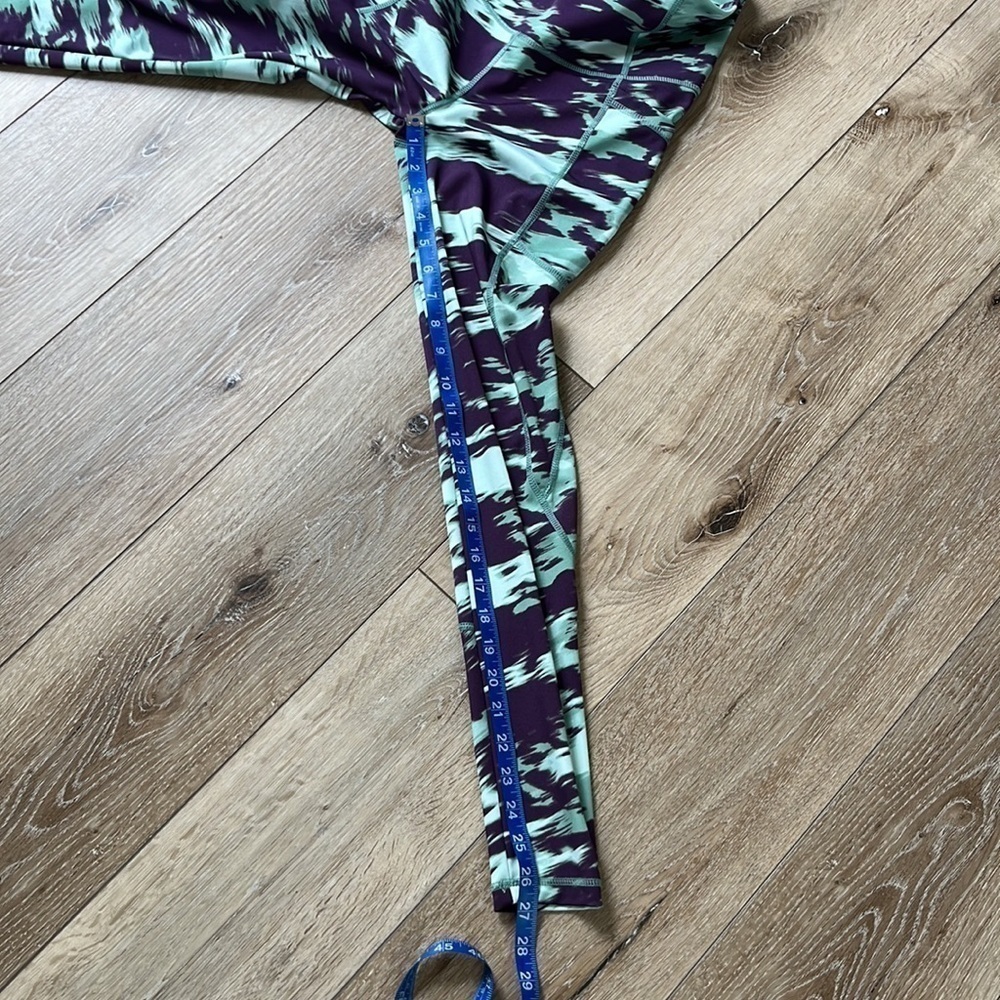 Body Glove Printed High Waisted 7/8 Athletic Fitness Leggings with Pocket - Picture 9 of 10